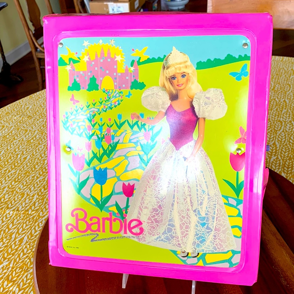 Barbie Case - Picture 1 of 11